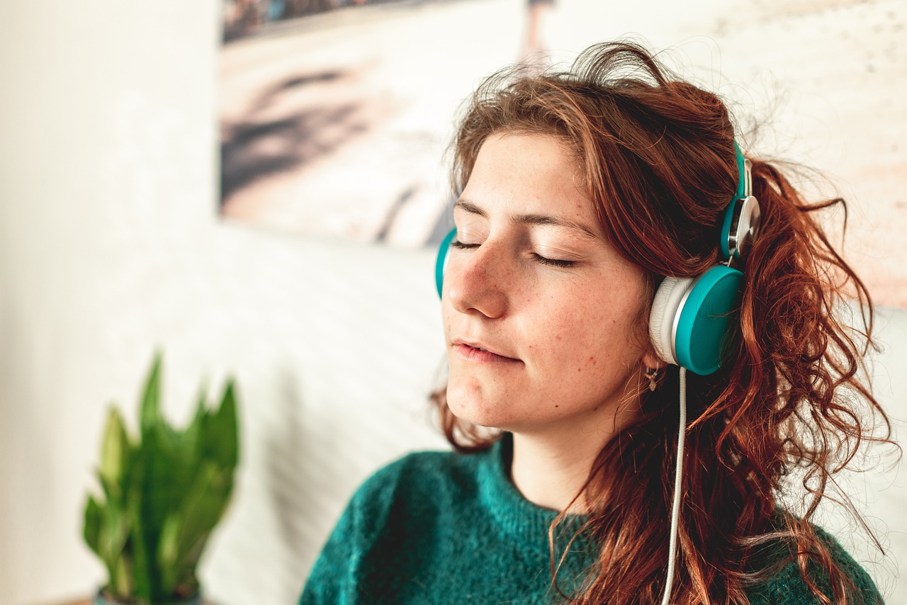 Jak wybrać słuchawki odpowiednie do swoich potrzeb?